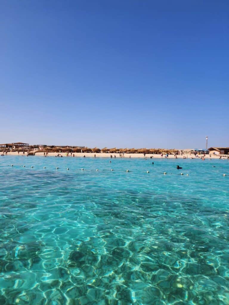 Hola-Hola-Beach-Island-2