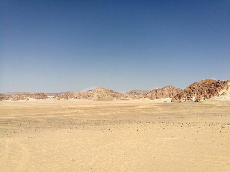desert-2704556_1280